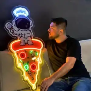 astronot figürlü pizza neon led tabela 100x50 cm insan ölçekli kullanım